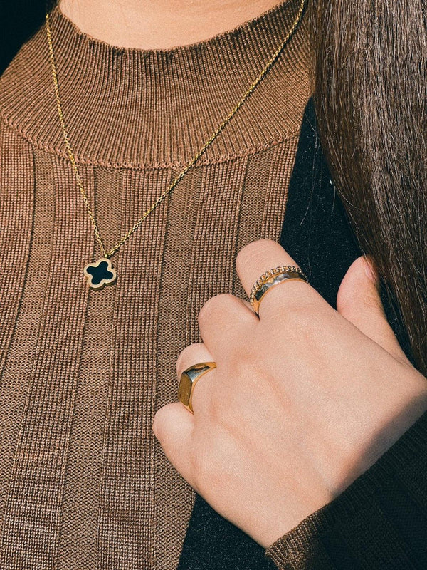 Double side vanclave necklace