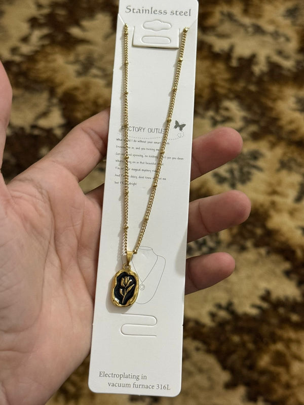 Rose flower necklace