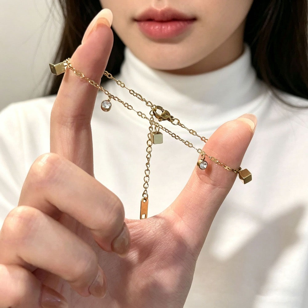 Women's Elegant Gold Toned Daily Wear Sleek Chain Bracelet
