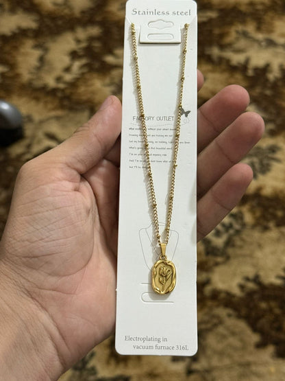 Rose flower necklace